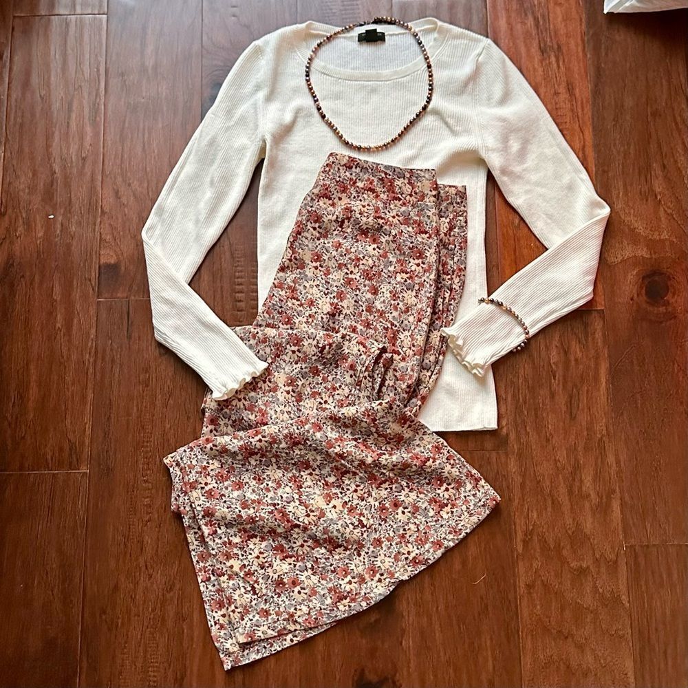 Easel pants Oh Hello floral bell bottom size Small